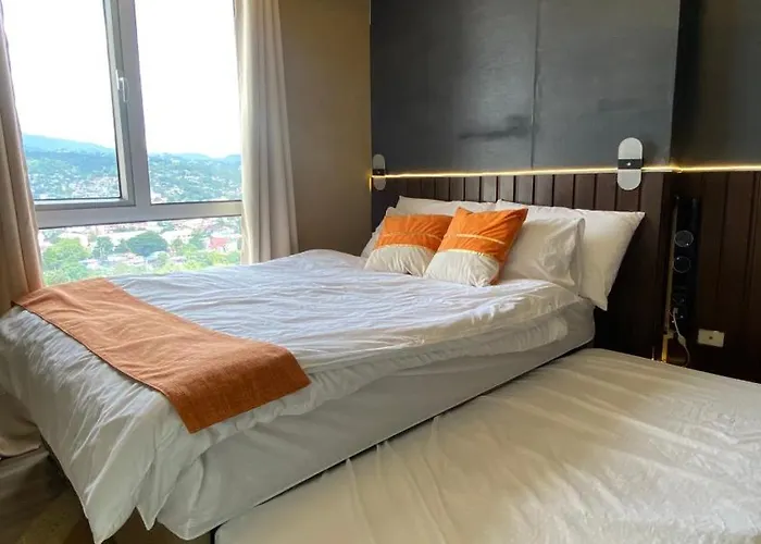 Cozy In It Park Near Ayala Mall